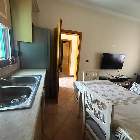 Airport Nest Appartement *